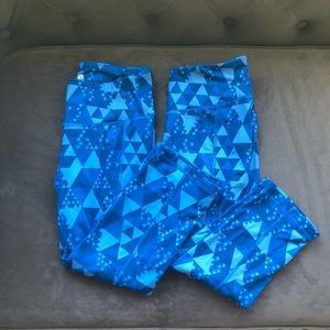 Workout pants, capri length (2 pairs), sz Small